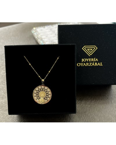 Medalla de la virgen del Pilar oro 18 quilates.